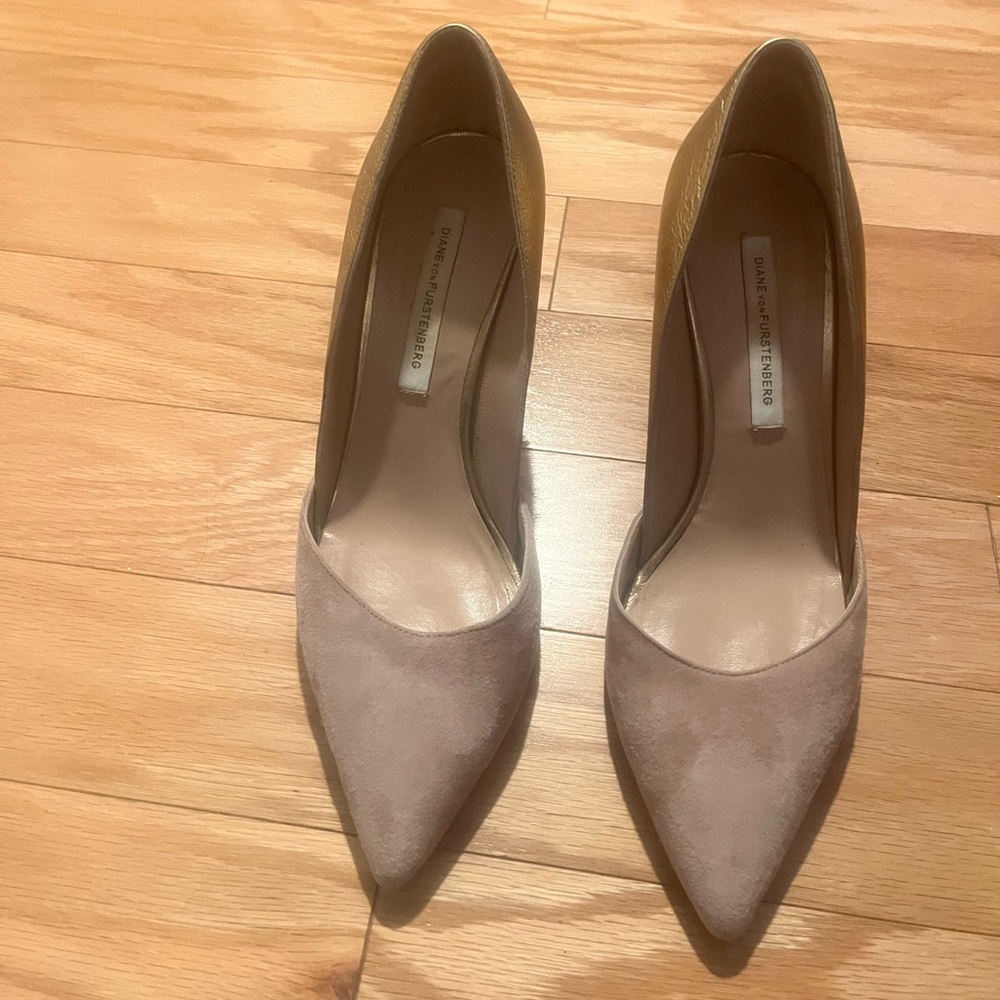 Diane Von Furstenberg Leather and Suede Pumps( gold and beige) 7M